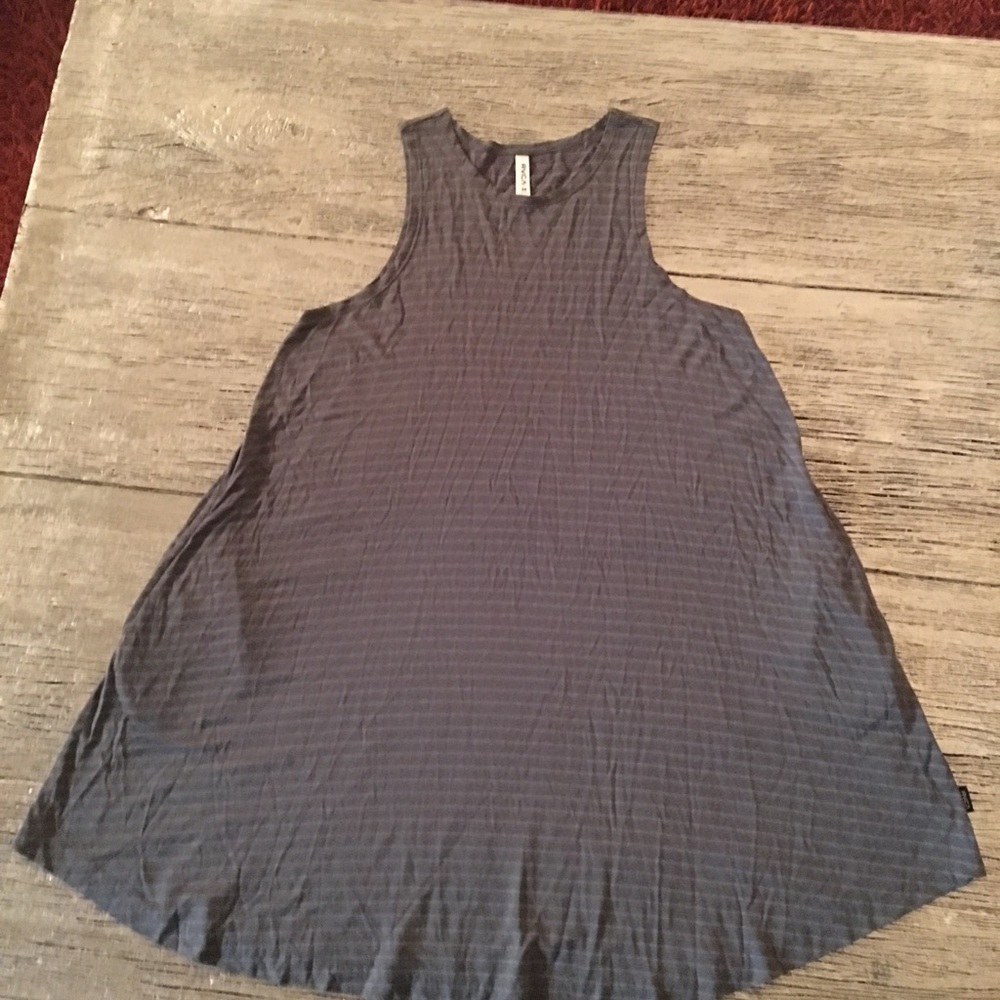 Dress - Picture 3 of 5